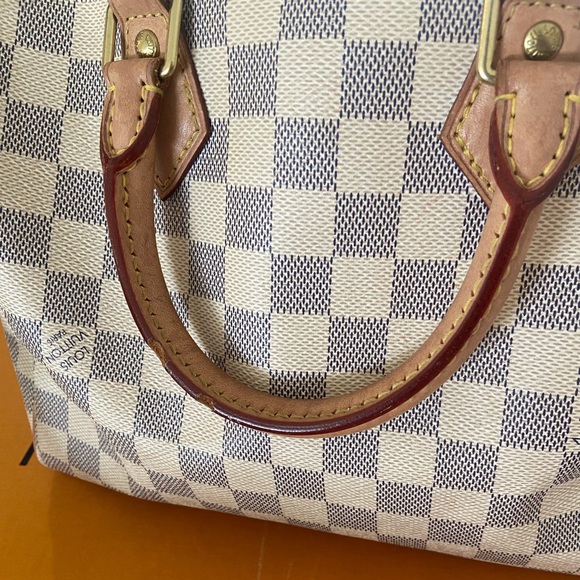 Louis Vuitton SPEEDY BANDOULIÈRE 30 | LIKE NEW | 2 YEARS OWNED - Picture 12 of 13